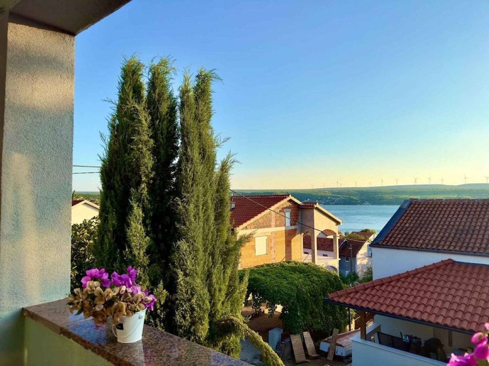 Beautiful apartment 3min from the beach — 4-Star Luxury Hotel in Krusevo, Croatia