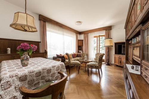 Apartment Sybille — 4-Star Luxury Hotel in Merano, Italy