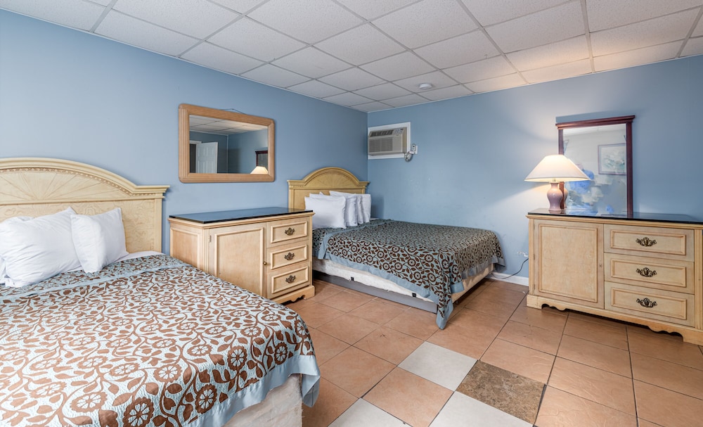 Hotel Charlee Villas by the Beach - photo 30