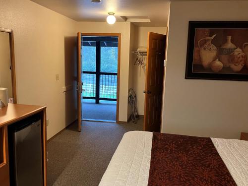 Seasons Motel - photo 10