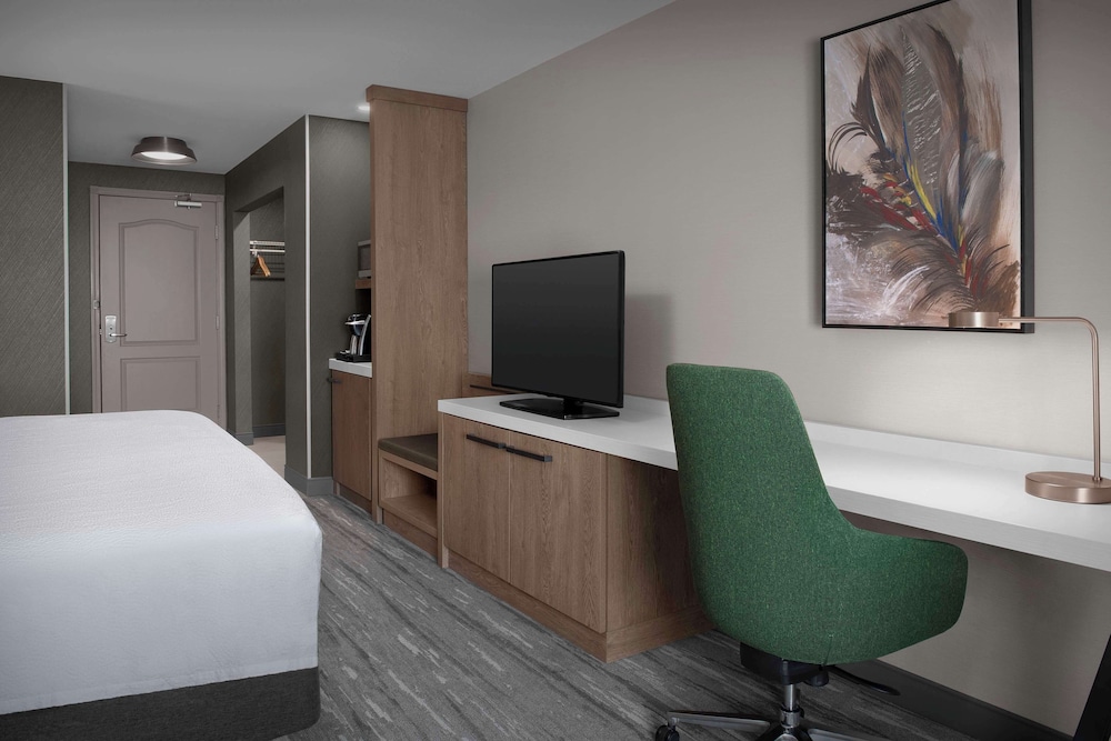 Hilton Garden Inn Casper - photo 8