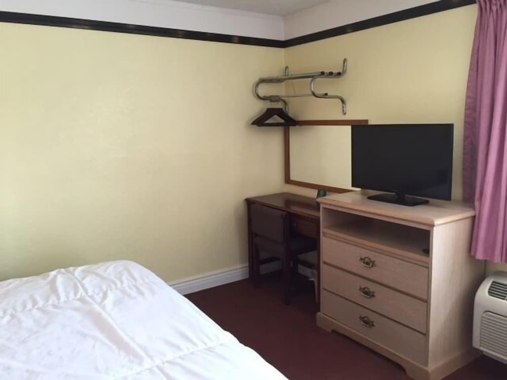 Tower Motel - photo 4