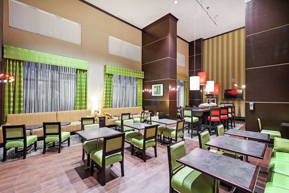 Hampton Inn & Suites Houston League City - photo 24