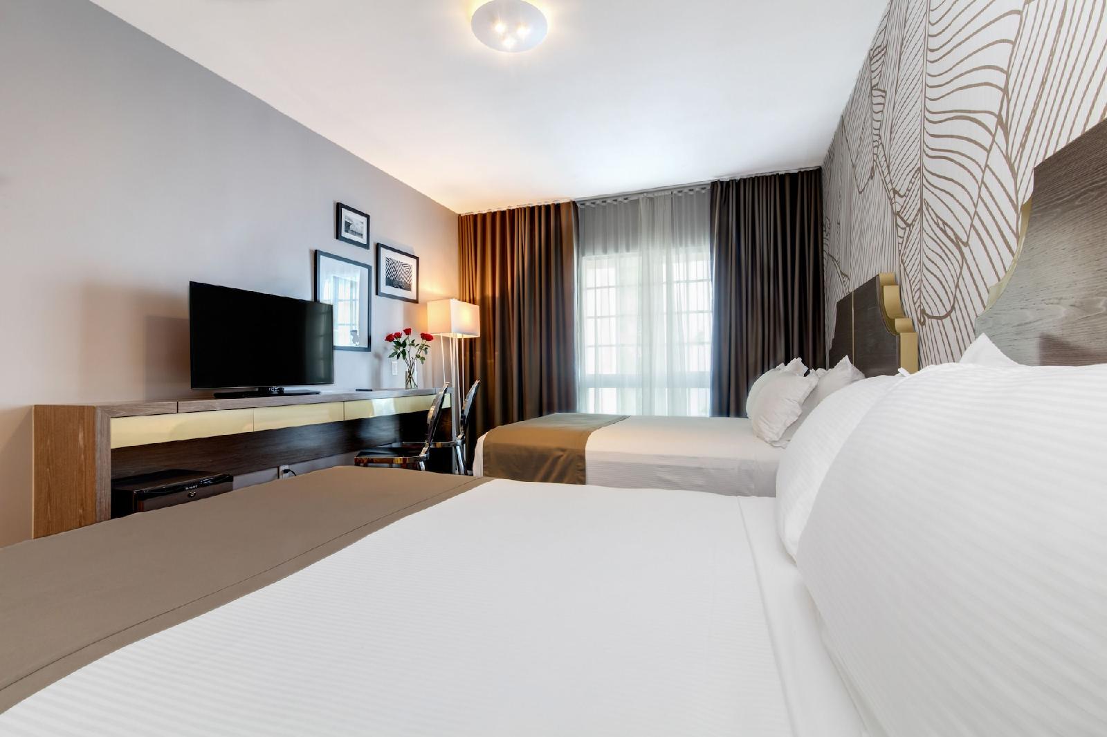 The L Hotel - photo 13