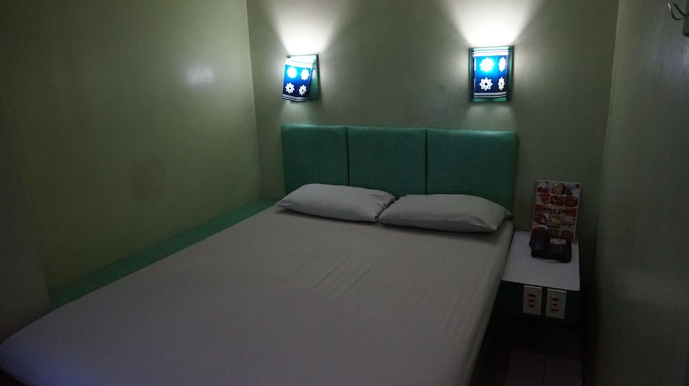 Halina Hotel Avenida — Manila — photo 4