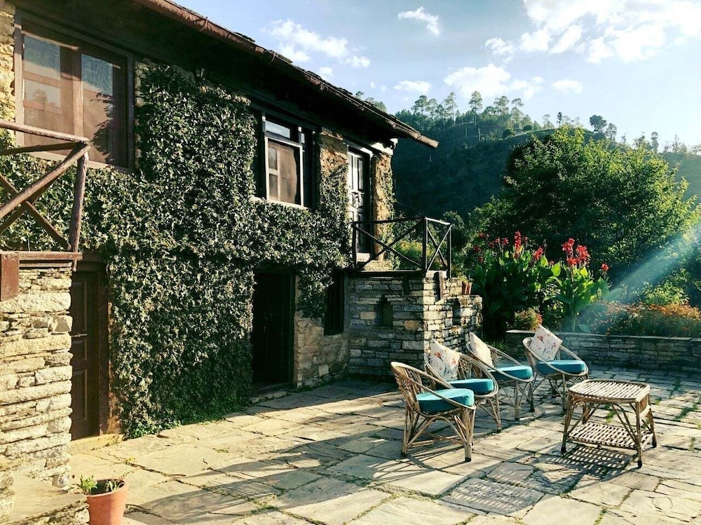 Itmenaan Estate in Almora, India