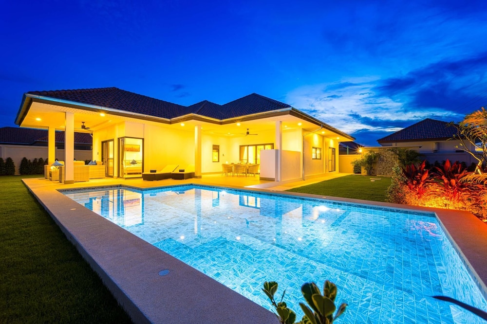 New Modern 3 Bedroom Villa MB35 — 4-Star Luxury Hotel in Hua Hin, Thailand