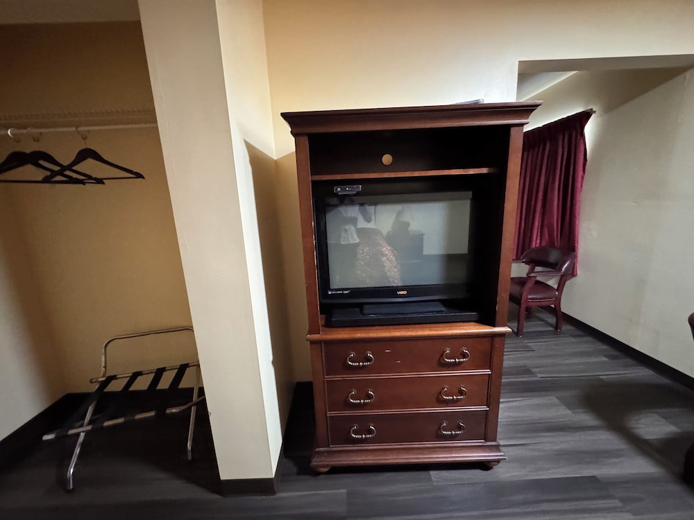 Whispering Pines by Hotel O Whitestone VA - photo 38