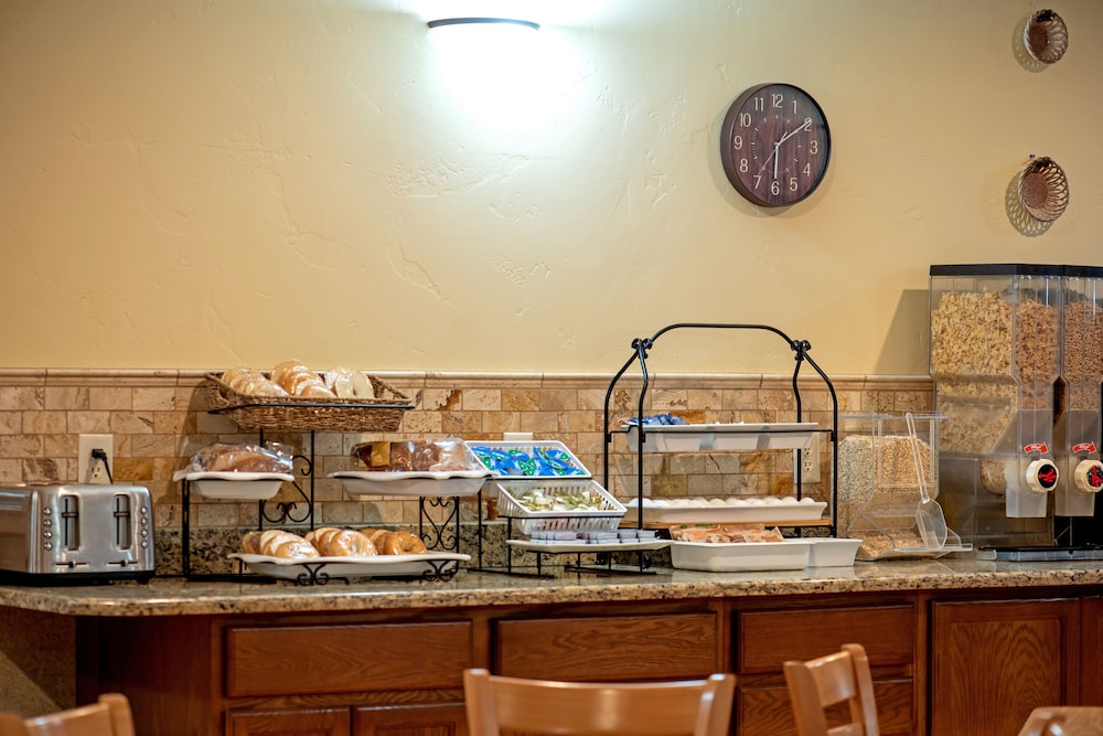 Silver Spruce Inn - photo 37