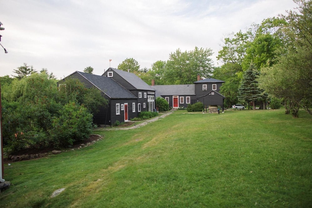 The Squire Tarbox Inn - photo 41