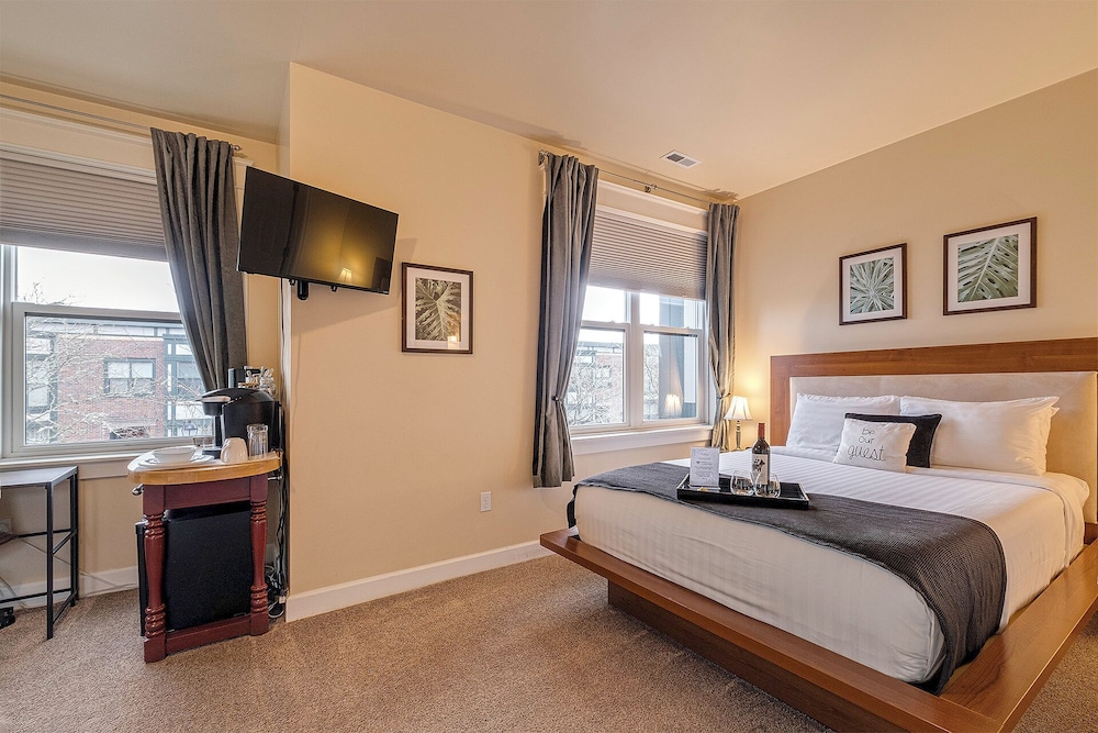The Orenco Station Hotel - photo 18