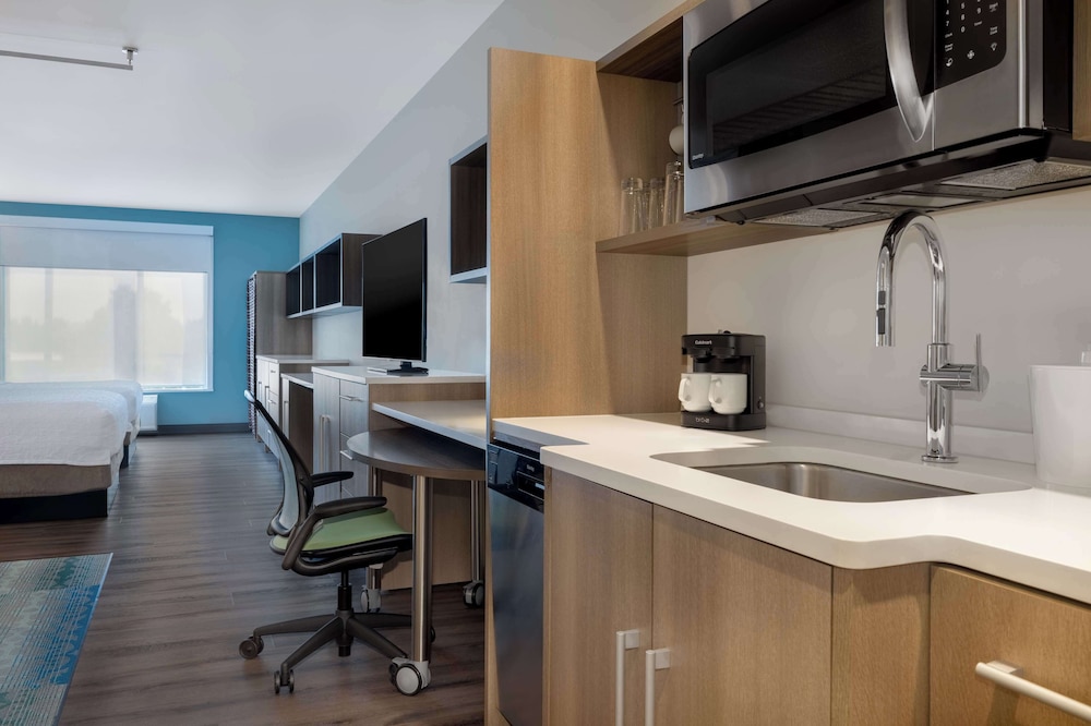Home2 Suites by Hilton Bristol - photo 11