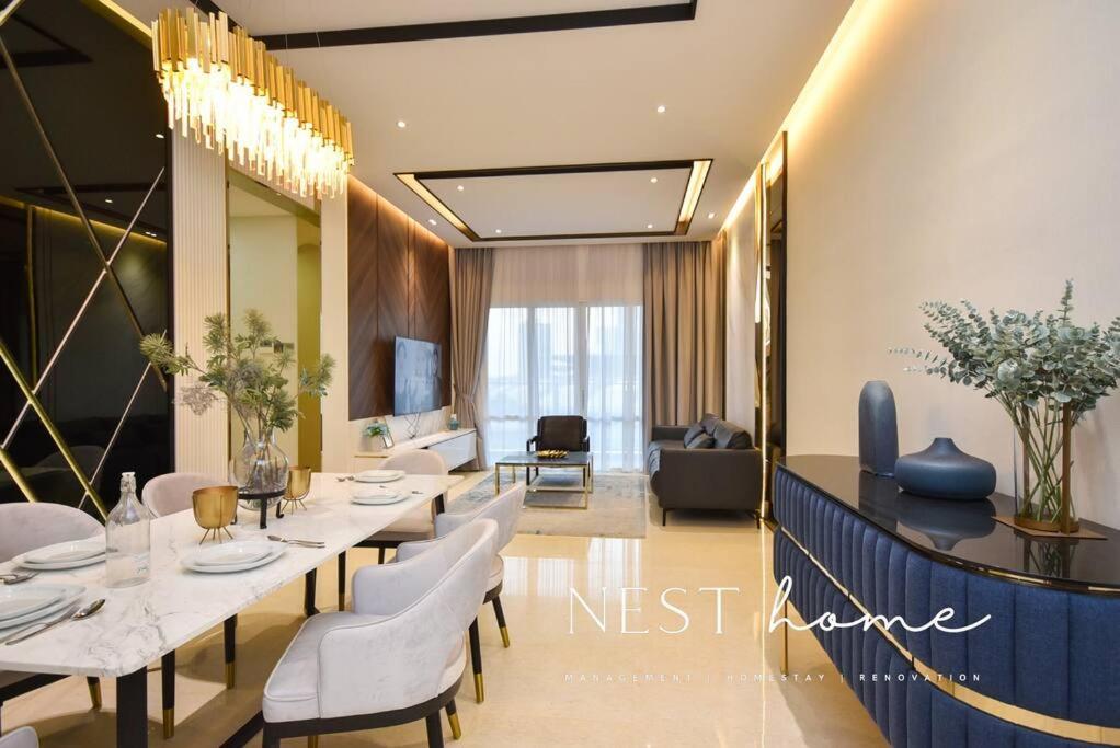 TriTower Designer Suite by Nest Home — 4-Star Luxury Hotel in Johor Bahru, Malaysia