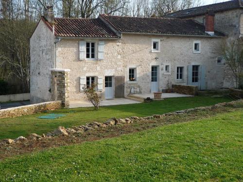 Le Logis de Misere — hotel in Celles-Sur-Belle