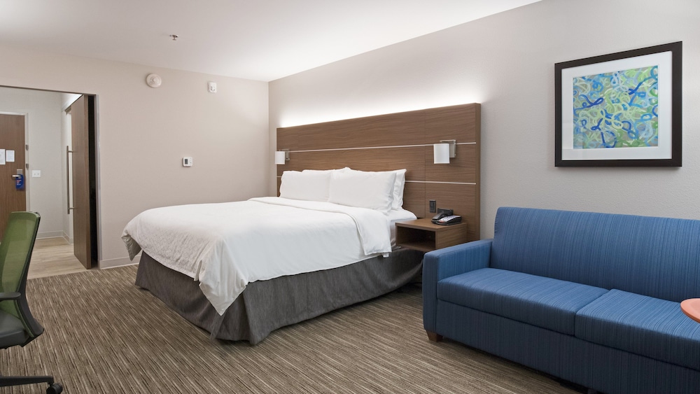 Holiday Inn Express & Suites Racine by IHG - photo 18