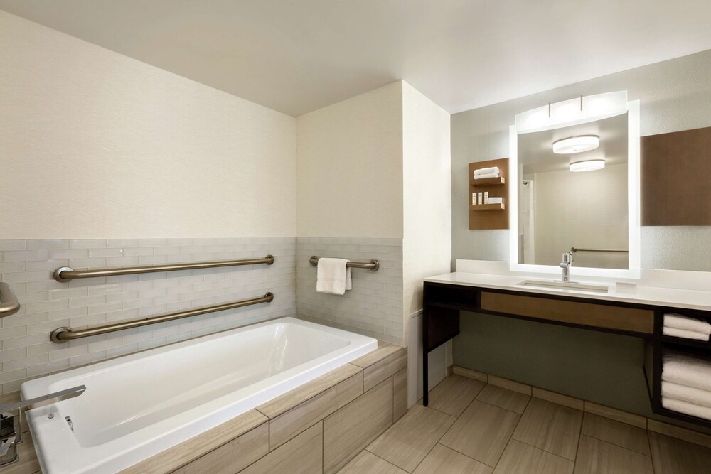 Hilton Garden Inn Tifton - photo 35