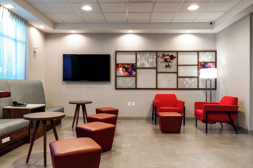 Hampton Inn Elkhorn Lake Geneva Area - photo 4