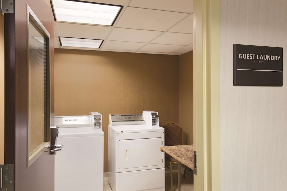 Hampton Inn & Suites Greenfield - photo 35