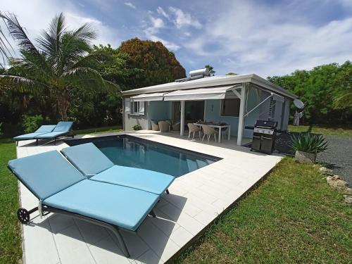 Villa 4 étoiles avec piscine 3 chambres et jardin tropical — 4-Star Luxury Hotel in Saint-Francois, Guadeloupe