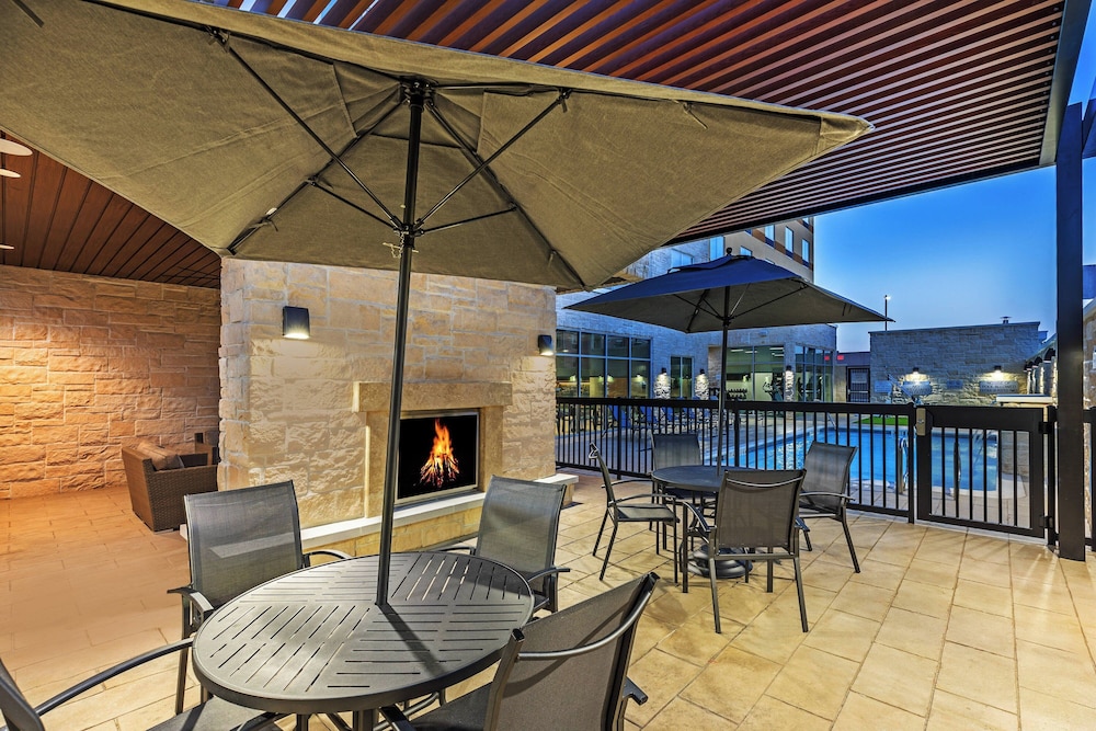 Fairfield Inn & Suites Houston Memorial City Area - photo 27