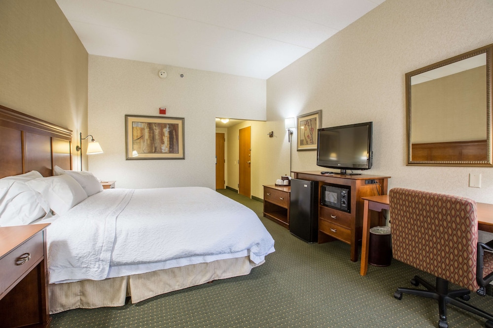 Hampton Inn Sidney - photo 11