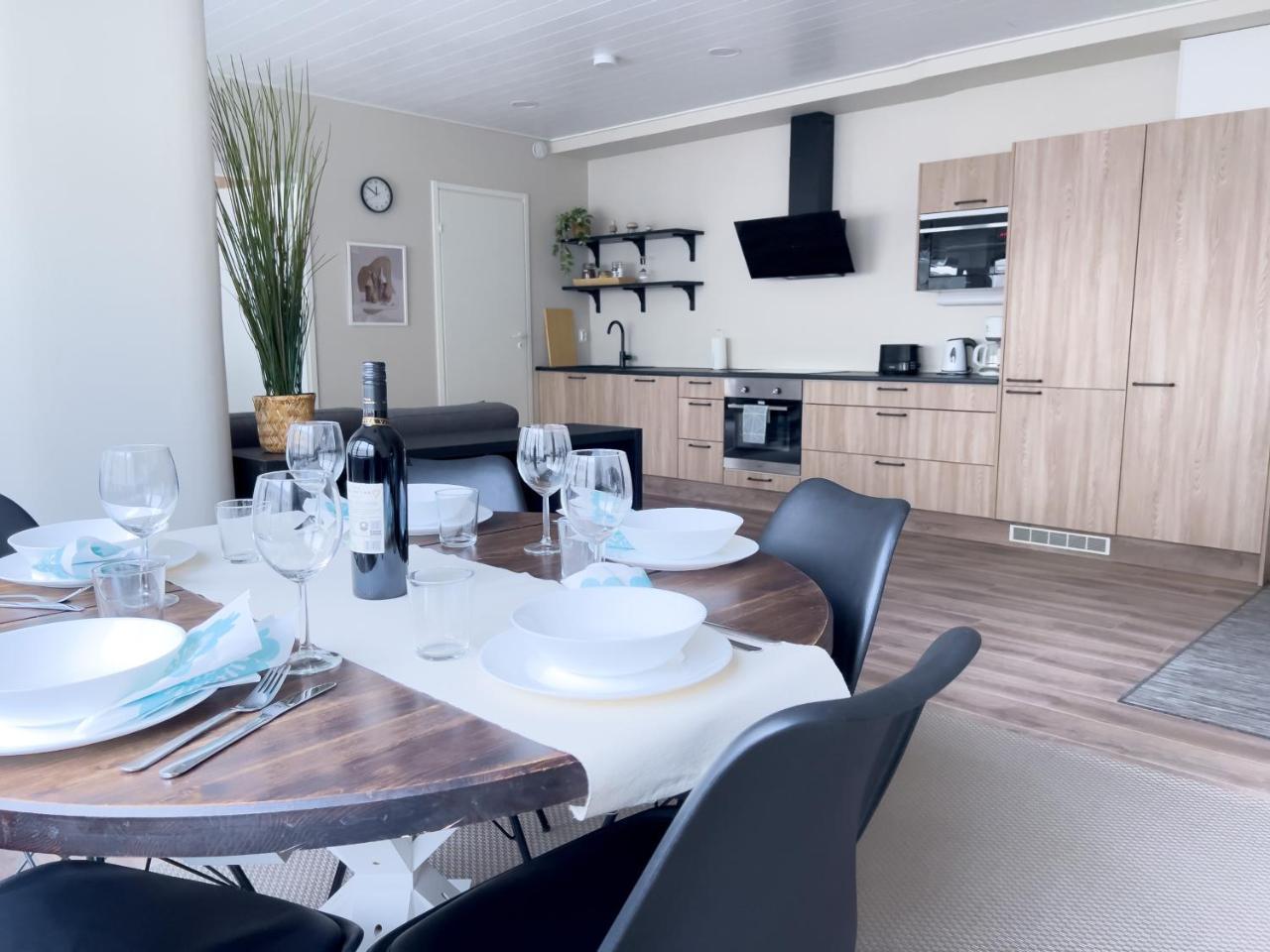 Stunning 2 BR Apartment In The City Centre — 4-Star Luxury Hotel in Kuopio, Finland