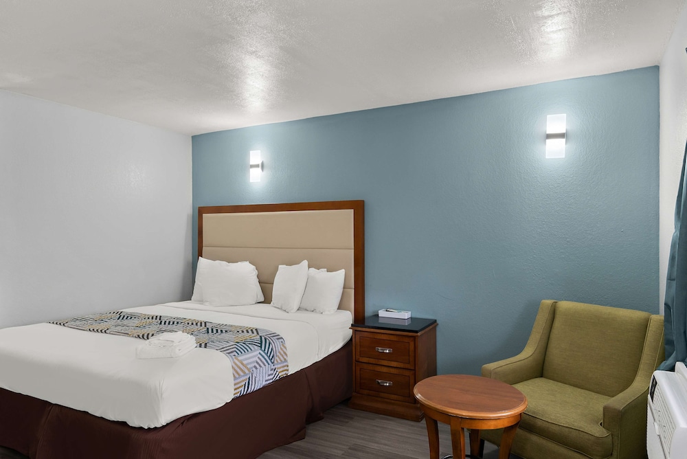 Americas Best Value Inn Bangor - photo 14