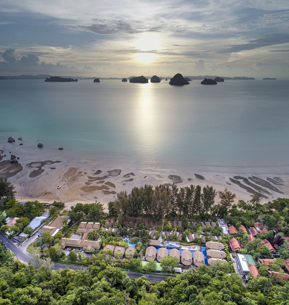 Tup Kaek Sunset Beach Resort SHA Plus in Krabi, Thailand