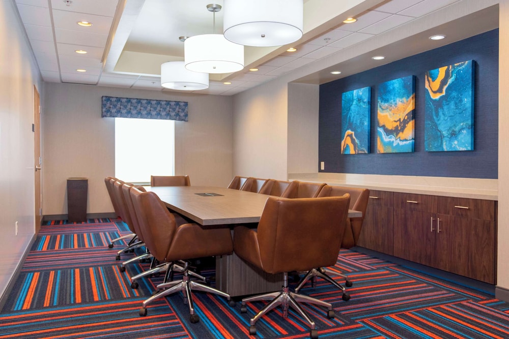 Hampton Inn & Suites Riverton - photo 66
