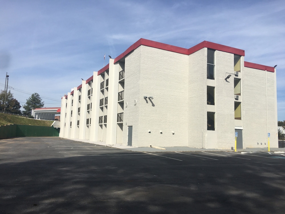 Peachtree Inn & suites - photo 14