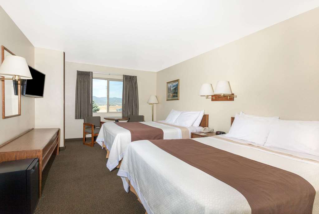 Days Inn by Wyndham Missoula Airport - photo 12