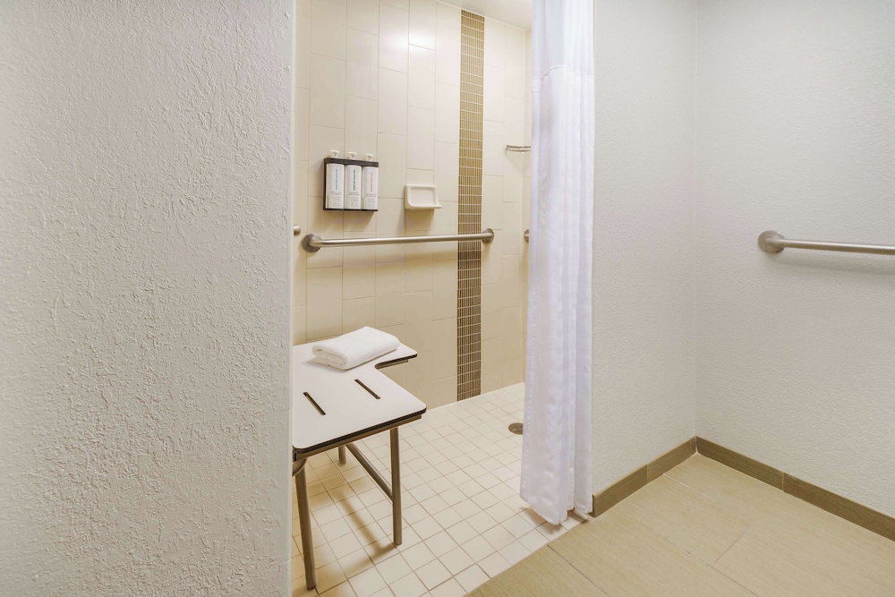 Hyatt Place across from Universal Orlando Resort - photo 22