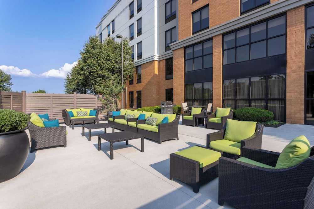 Hampton Inn & Suites Valley Forge Oaks - photo 34