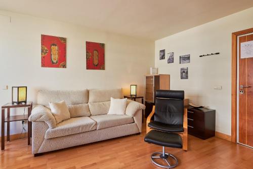 Metropolitan Apartment — 4-Star Luxury Hotel in Malaga, Spain