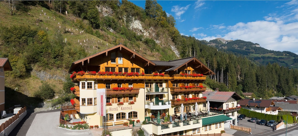 Hotel Kristall — hotel in Grossarl