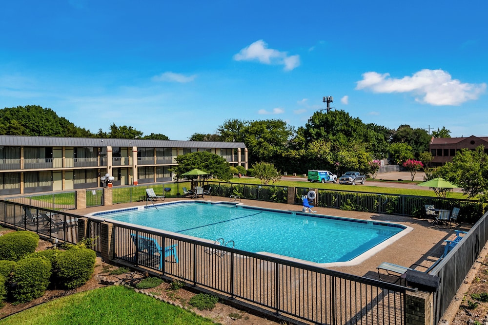 Red Roof Inn & Conference Center McKinney - photo 20