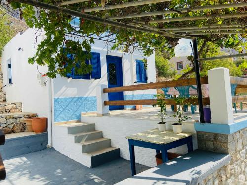 Emborios Views Studio - carbon neutral hotel in Unknown City