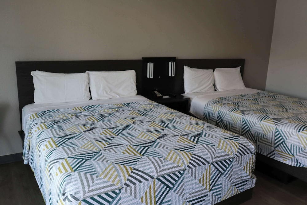 Motel 6 San Diego CA Southbay - photo 17