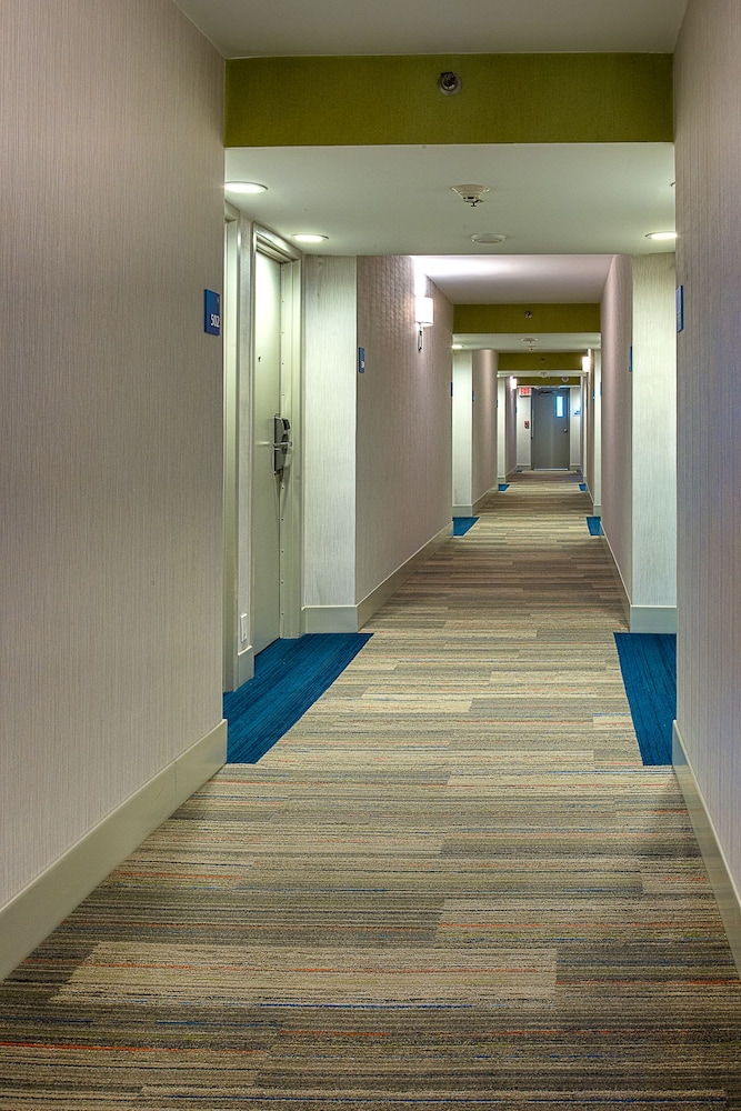 Holiday Inn Express Fullerton Anaheim by IHG - photo 30