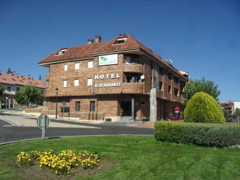 Excelsior - carbon neutral hotel in Las Navas Del Marques