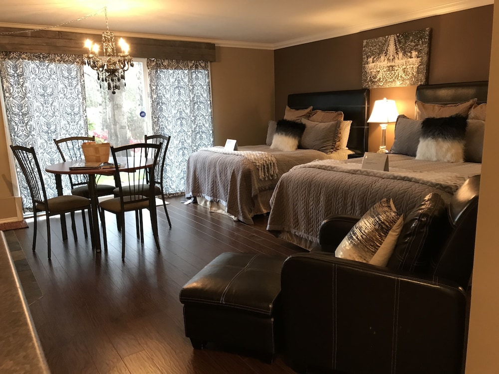 Evergreen Bed & Breakfast — 4-Star Luxury Hotel in Hope, Canada