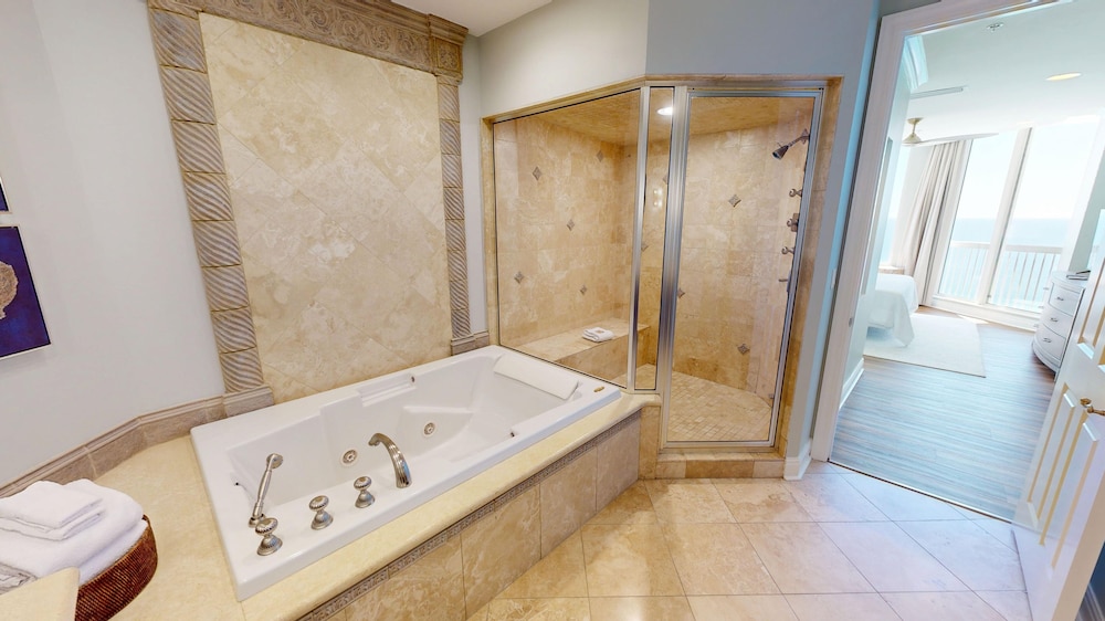 Silver Beach Towers 1905E is a Gulf Front 3 BR Penthouse Free Beach Service by RedAwning - photo 31