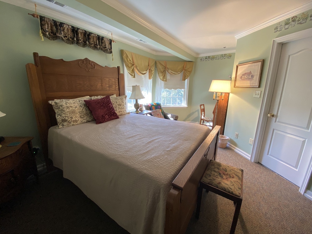 The Cypress Inn Bed & Breakfast - photo 24