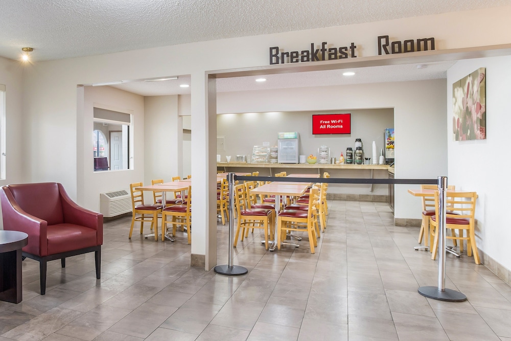 Red Roof Inn Albuquerque Midtown - photo 30