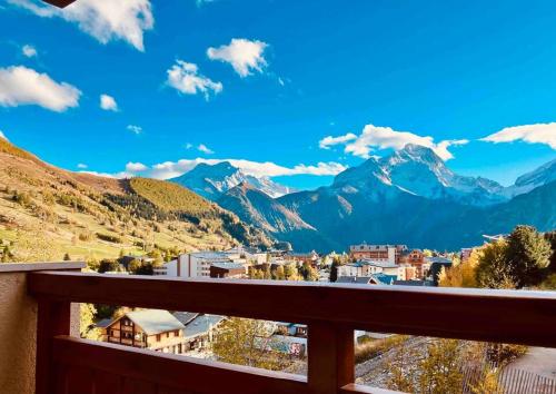 Belle Vue Calme Centre Station Pied Des Pistes — hotel in Mont-De-Lans