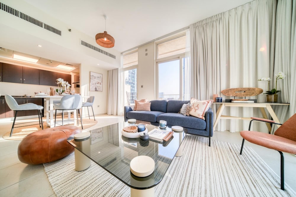 Reem Island Beach Haven with Stellar Balcony Views — 4-Star Luxury Hotel in Abu Dhabi, United Arab Emirates