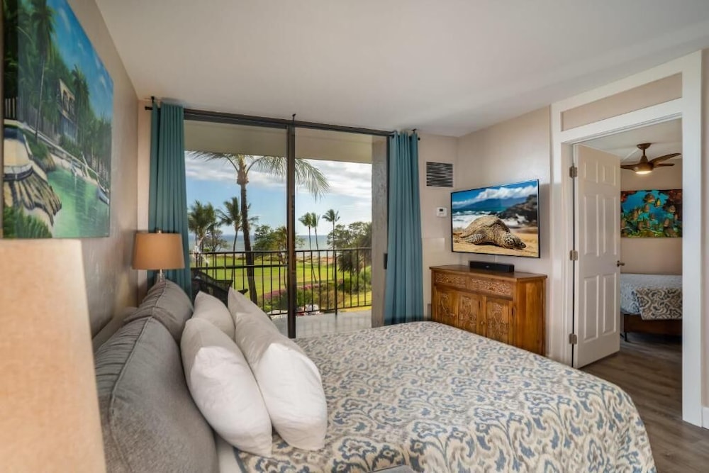 Tranquil Oceanfront Vistas in Kihei, United States