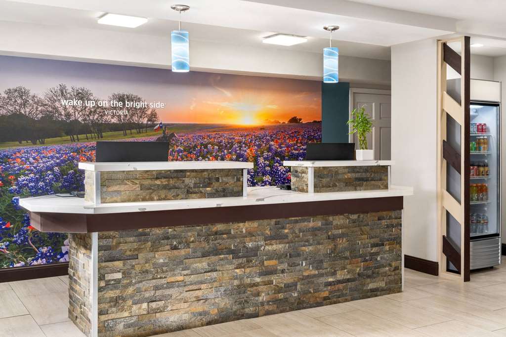 La Quinta Inn by Wyndham Victoria - photo 11