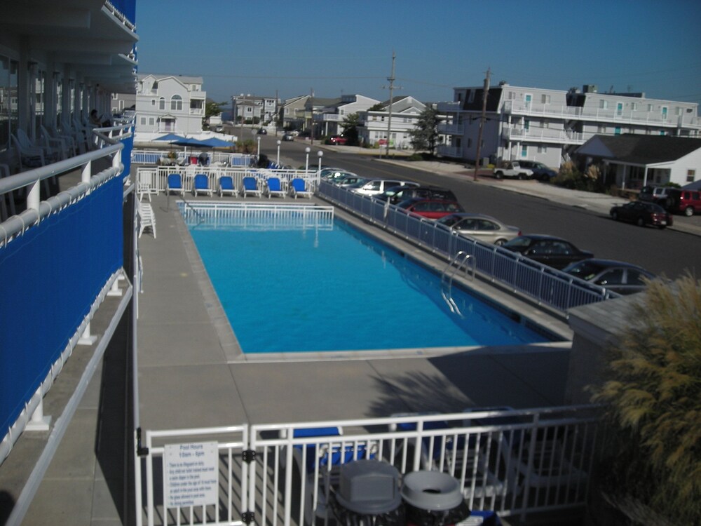 Concord Suites - photo 7