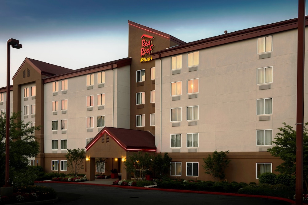 Red Roof Inn PLUS Long Island Garden City - photo 33